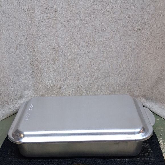Stainless Steel Nordic Ware 9" X 13" Baking Pan with Lid - Picture 1 of 5